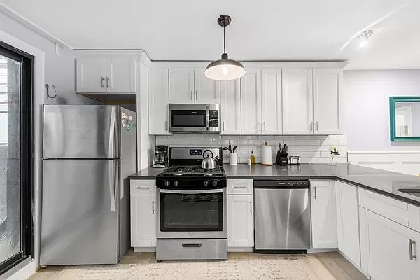 1st image of 301 Cooper St #1