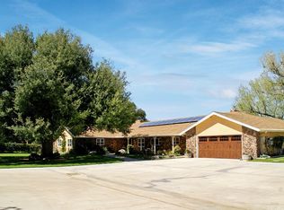 16217 Warmuth Rd, Santa Clarita, CA 91387