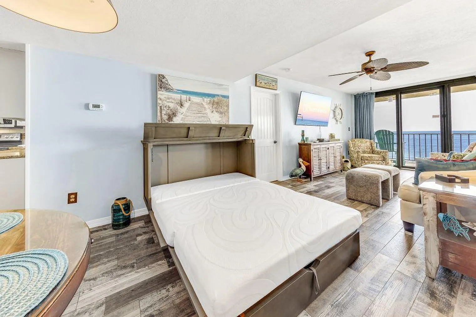 2 bed, 2.0 bath, 1194 sqft, $4,699 — Photo 2