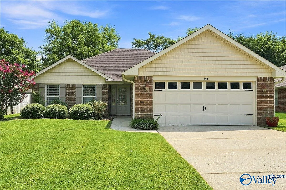 3 bed, 2.0 bath, 1312 sqft, $1,700 — Photo 1