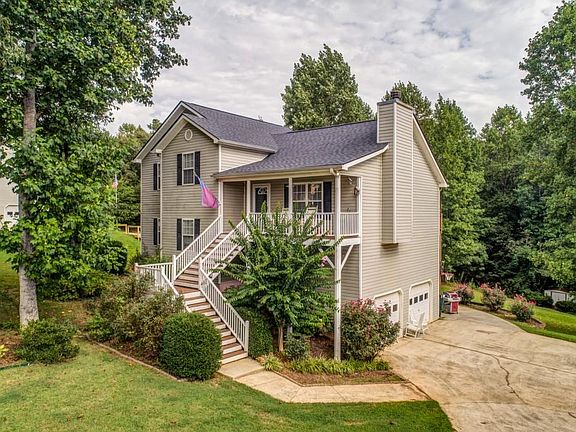 3rd image of 229 Black Walnut Dr