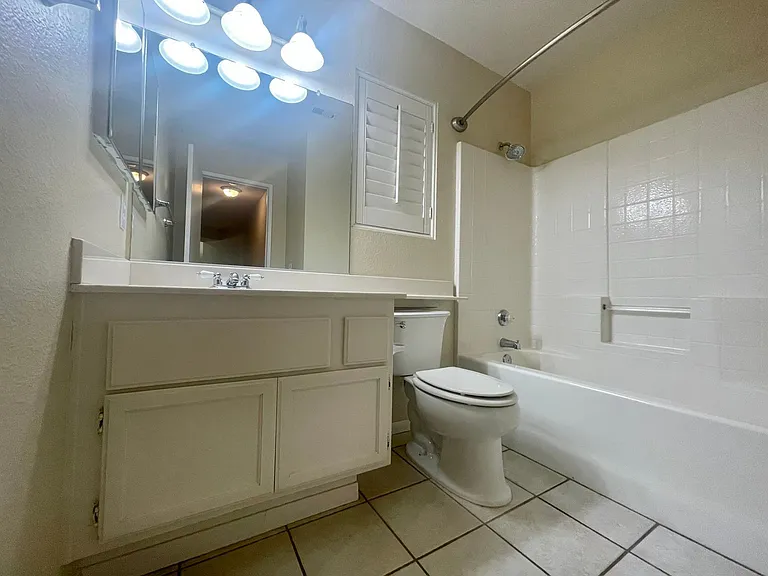 79220 Laurie Ct — Photo 9