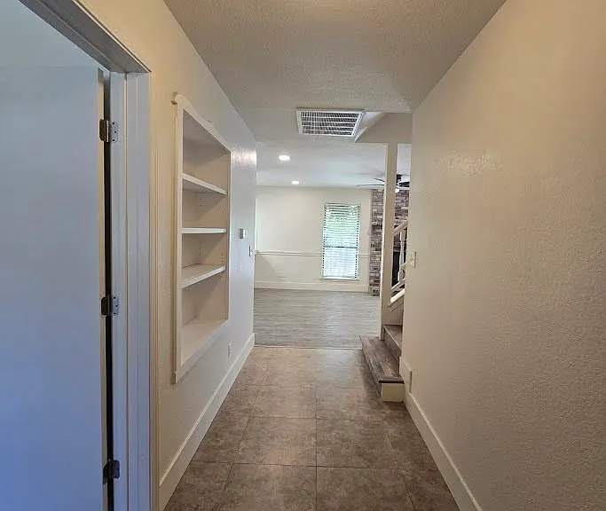 3233 Stanford Ave — Photo 2