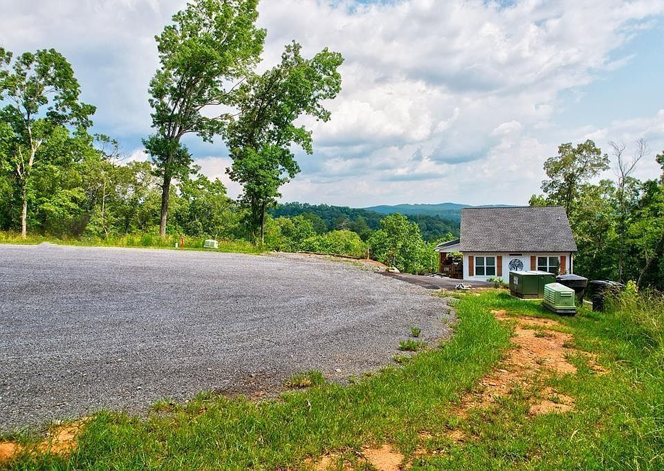 1st image of 16 Lake Top Ln #X