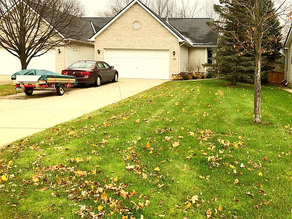 2 1/2 car garage