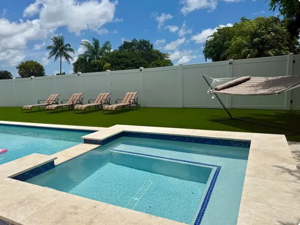 9819 Spanish Isles Drive, Boca Raton, FL 33496