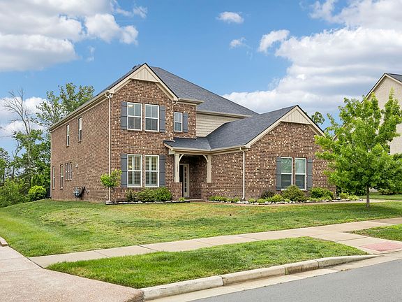 2nd image of 1237 Cressy Ln
