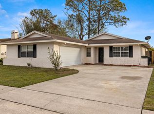 11633 Country Run Rd, Tampa, FL 33624