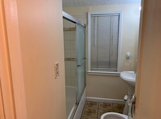 77 Mayflower St, West Hartford, CT 06110