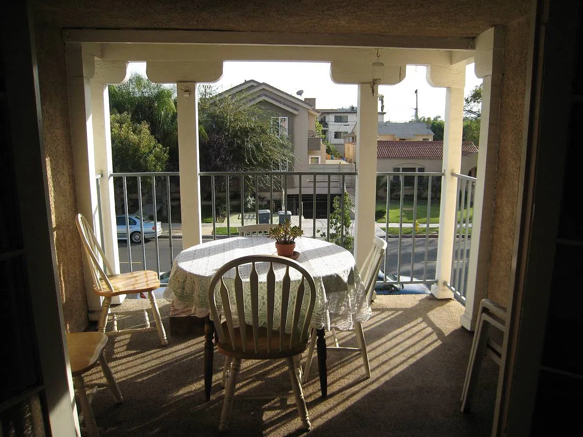 2 bed, 1.5 bath, 1500 sqft, $2,790 — Photo 2