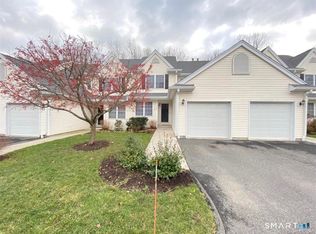 1303 Bradford Dr #1303, Danbury, CT 06811
