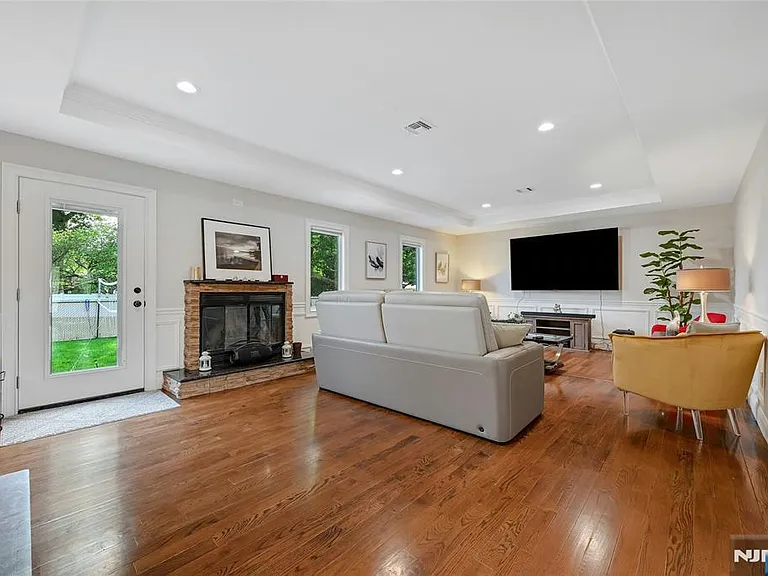 40 Scott Ter — Photo 18