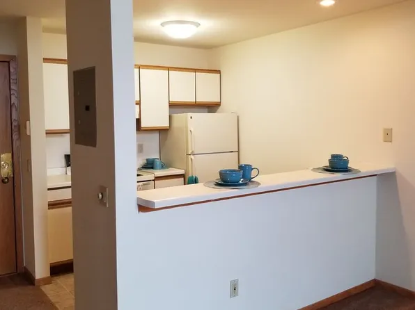 1617 Troy Dr APT 105, Madison, WI 53704