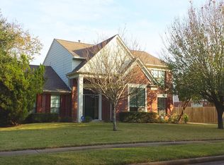 2319 Mill Creek Dr, Sugar Land, TX 77478
