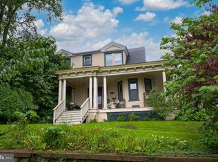 1017 Fairview Ave, Wyomissing, PA 19610