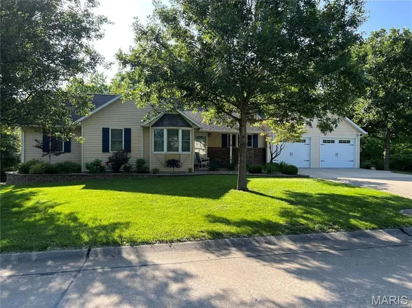 2735 Brittany Dr, Jackson, MO 63755
