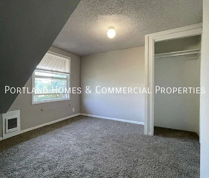 2456 NW Vaughn St #4 — Photo 7