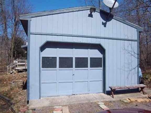 3rd image of 9648 Stony Hollow Cir