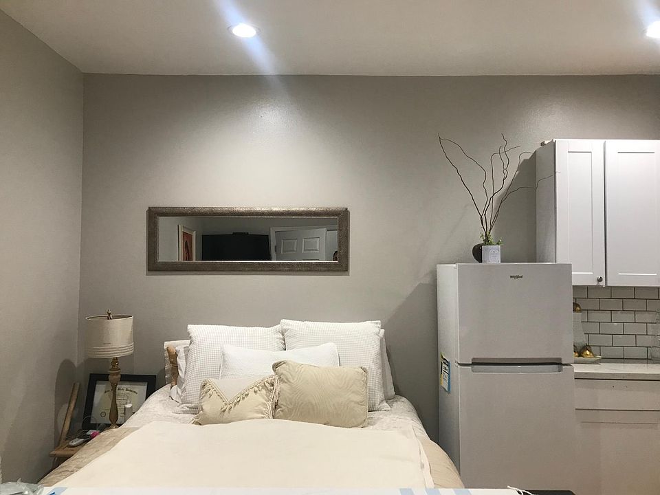 1st image of 374 Staples Ave #1