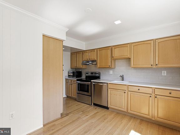 5th image of 6002 Mardale Ln