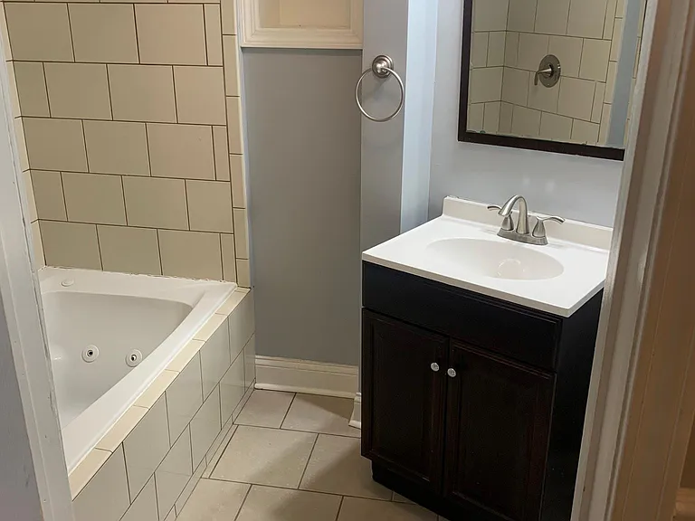 839 E Drexel Sq #1 — Photo 13