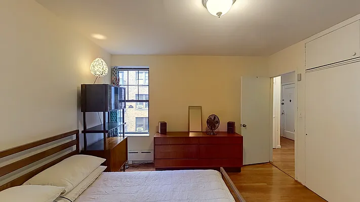 Rented by Emor Management Inc. | media 21