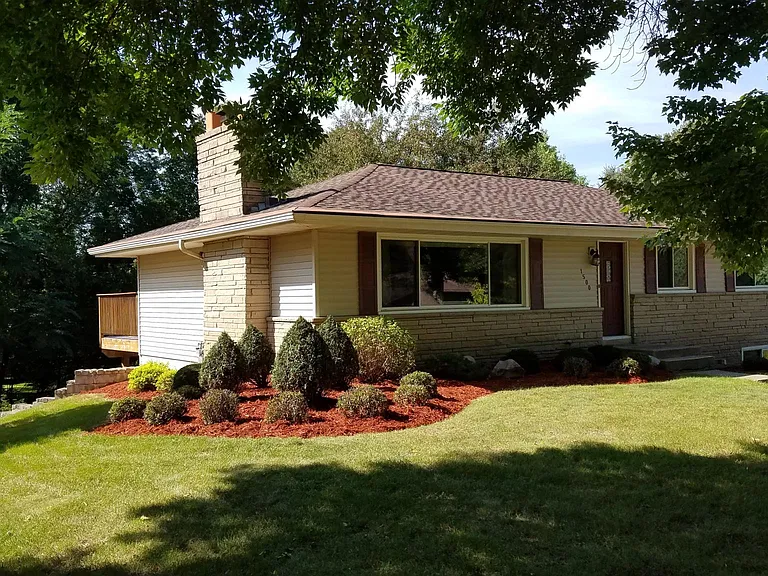 1500 Circle Dr — Photo 1