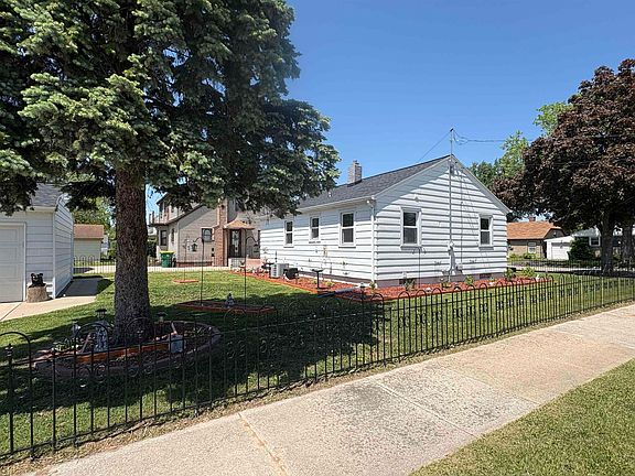3rd image of 1618 Chicago St