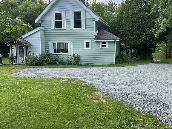 2nd image of 4 Stocking Ln