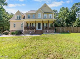 288 Morgan Cove Dr, Burgaw, NC 28425