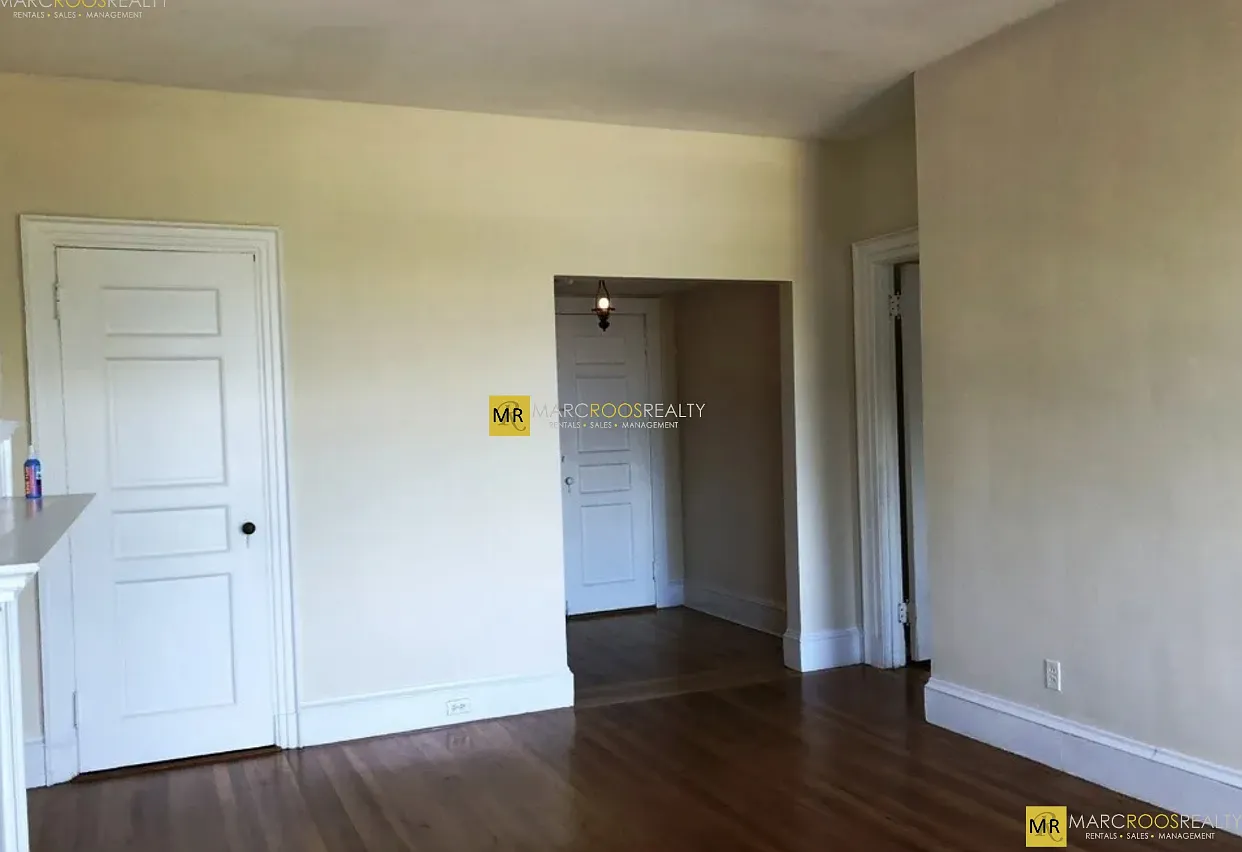 1 bed, 999 sqft, $3,200 — Photo 2