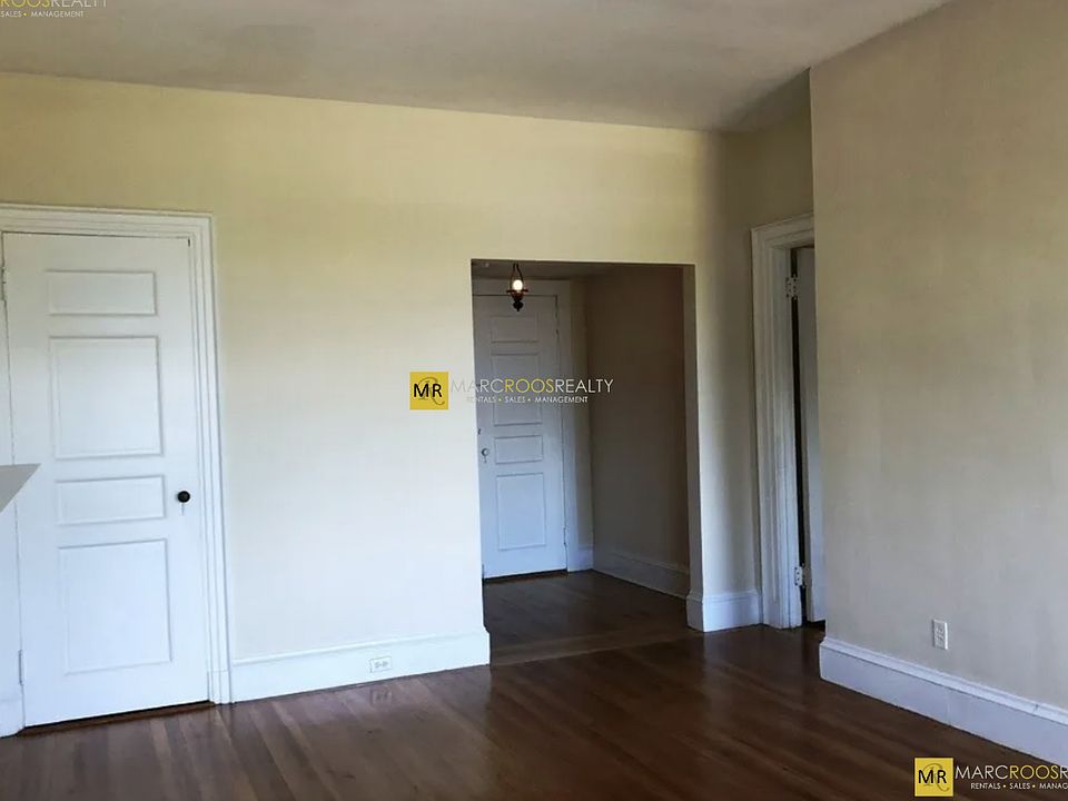 2nd image of 468 Beacon St APT 4