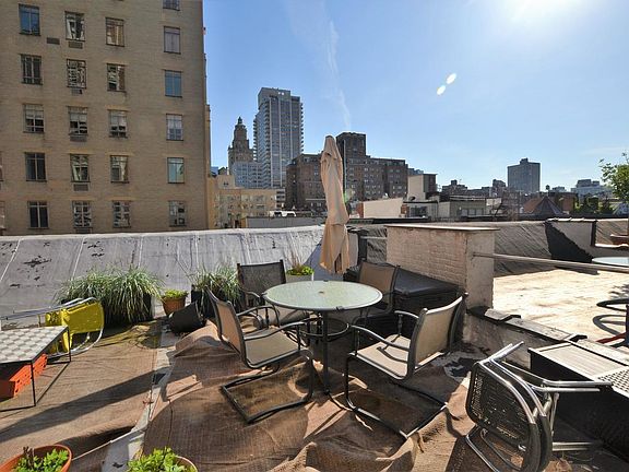 5th image of 3 W 75th St APT 4A