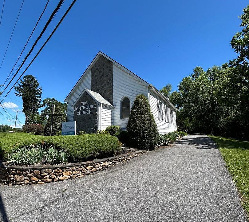 1st image of 4871 Ten Oaks Rd