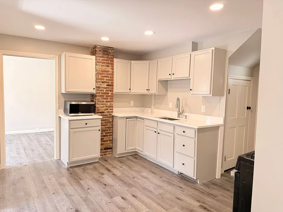 Pet-friendly Apartments for Rent in Hartford, VT!