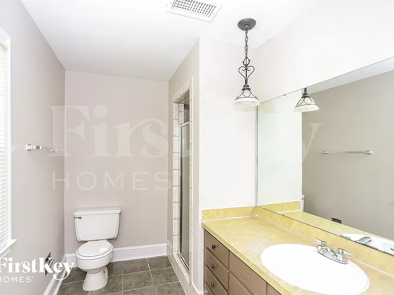 6404 Pencade Ln — Photo 10