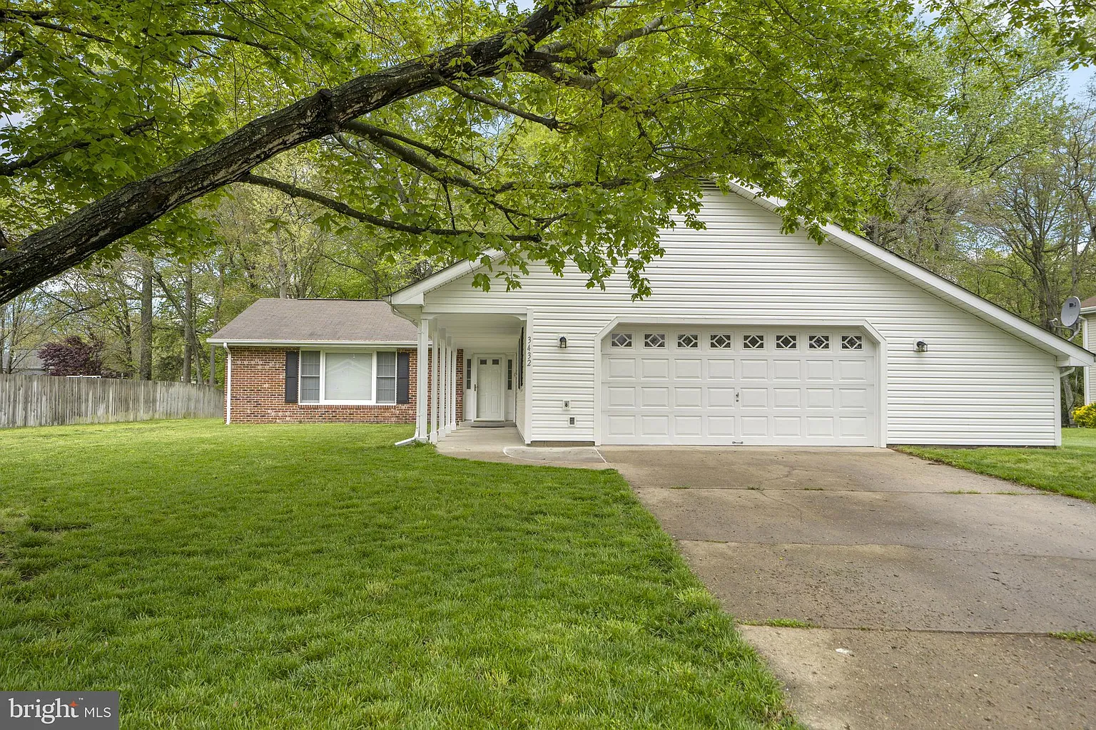 3432 Williamsburg Dr photo 1