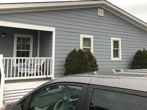 4th image of 29479 1st St