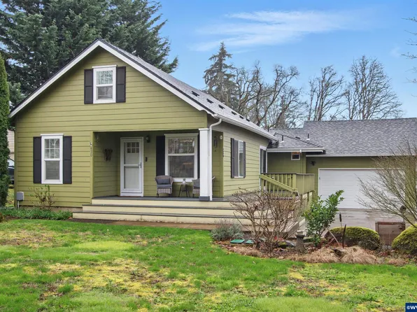 430 Eureka Ave, Silverton, OR 97381