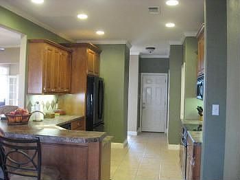 4th image of 9 Briarwood Cir