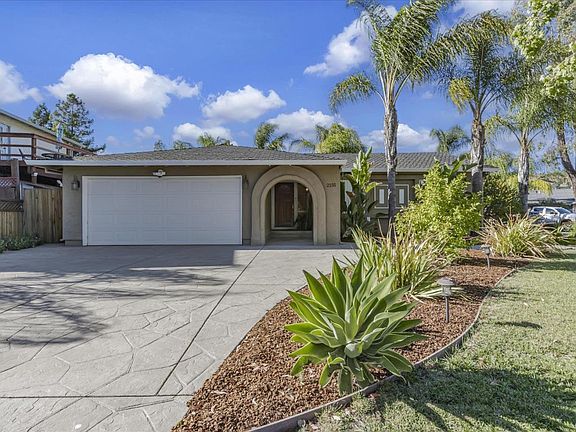 2nd image of 2155 Fountain Ct