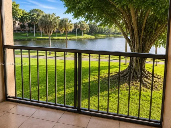 15295 SW 107th Ln APT 1023, Miami, FL 33196