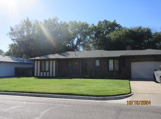 1361 N Westlink Ave, Wichita, KS 67212