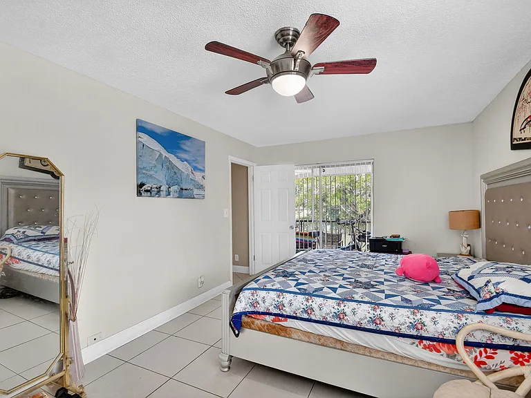 4191 S 57th Ave #G — Photo 14
