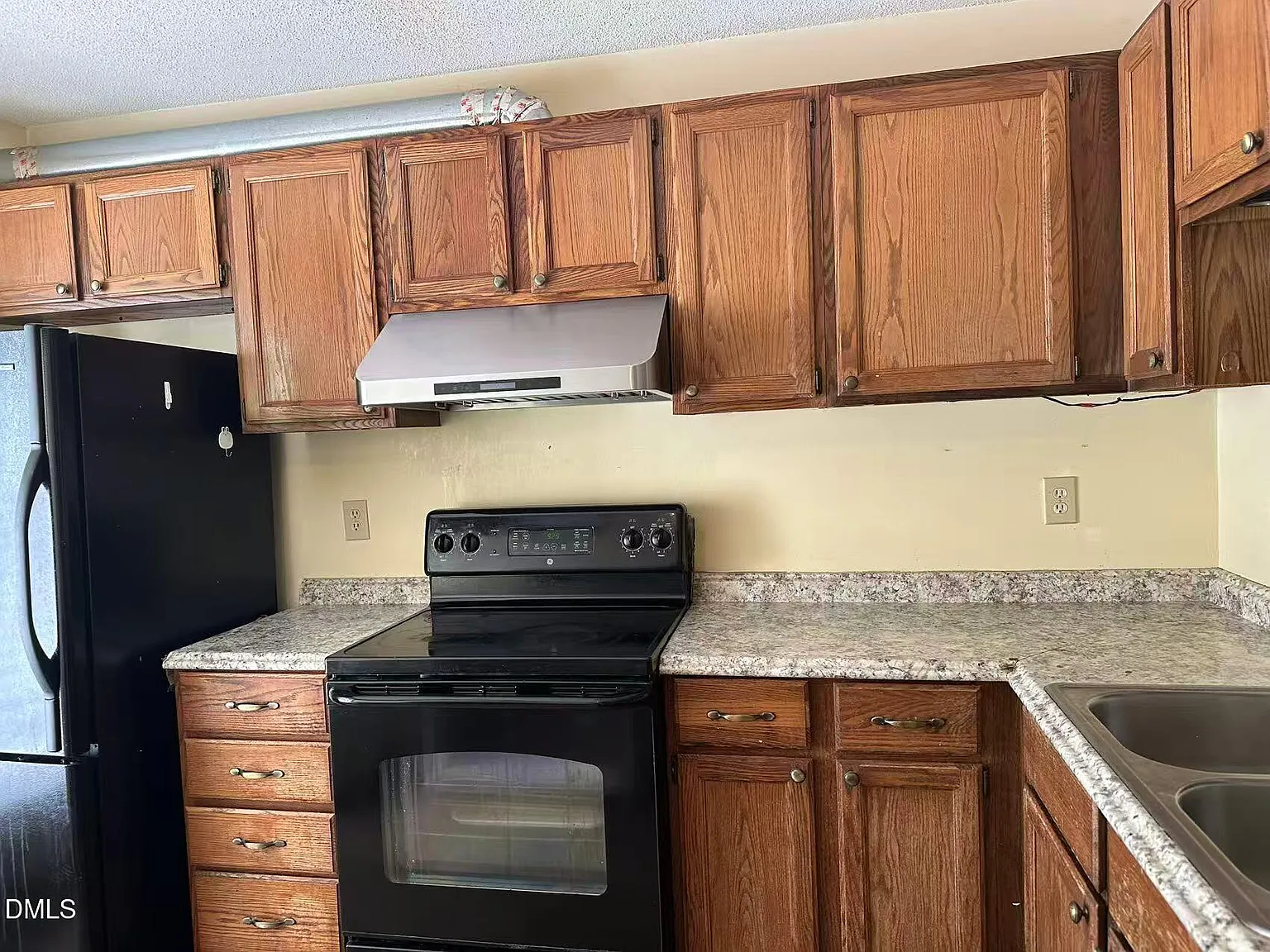 2 bed, 1.5 bath, $1,680 — Photo 3