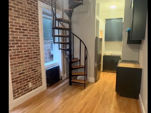 40 Morton Street image 1 of 9