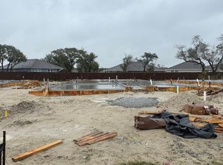 153 Grenada Dr, Rockport, TX 78382