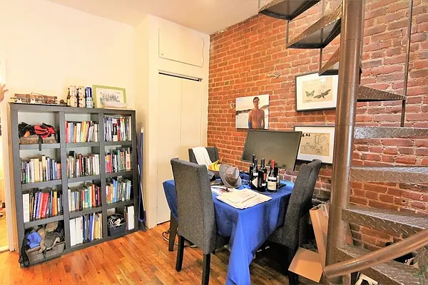 Rented by JK Dansar Corp | media 39