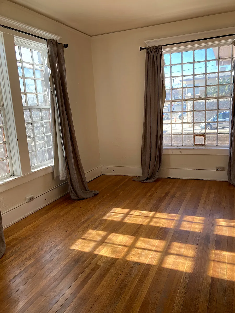 Building Photo - 1500 N Stanton St #1