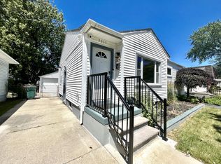 2035 Mapledale St, Ferndale, MI 48220